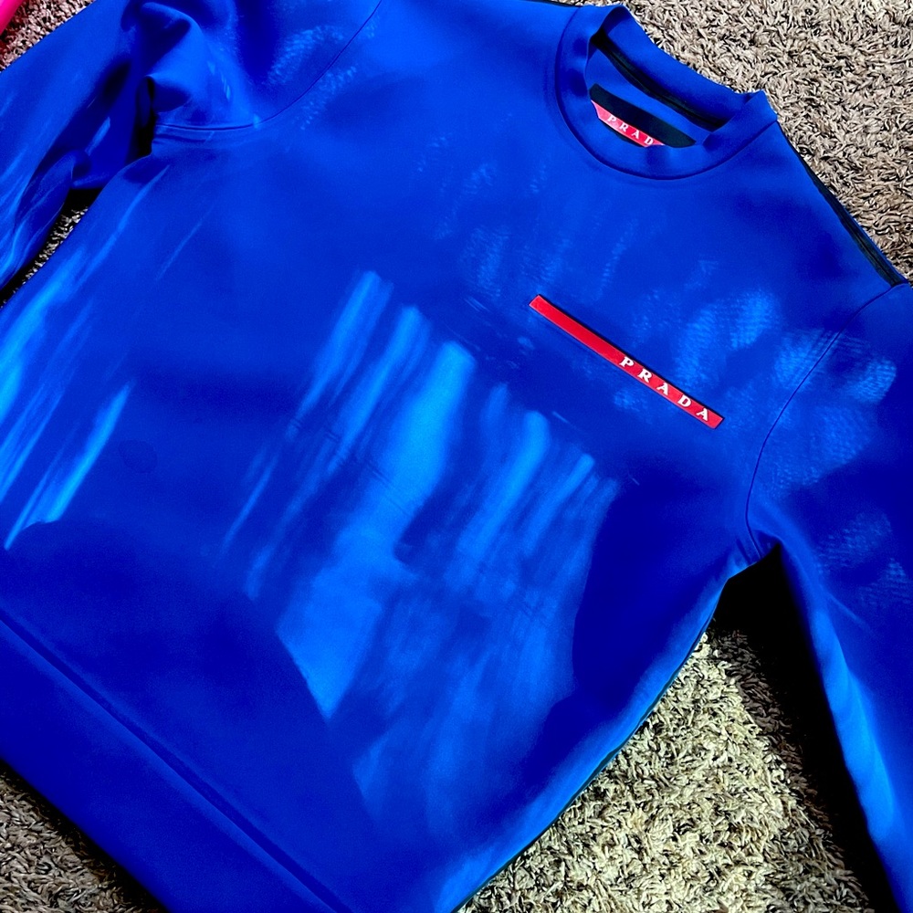 PRADA TEC SHIRT